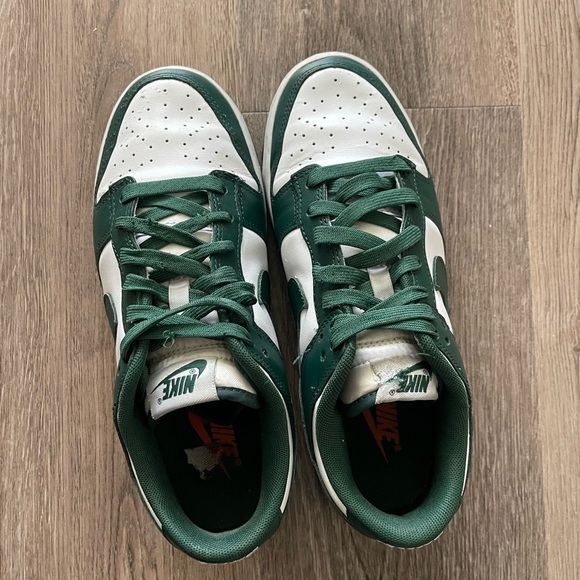 nike michigan state dunks - Picture 6 of 7